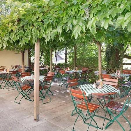 Garni Noeserlgut Otel Linz