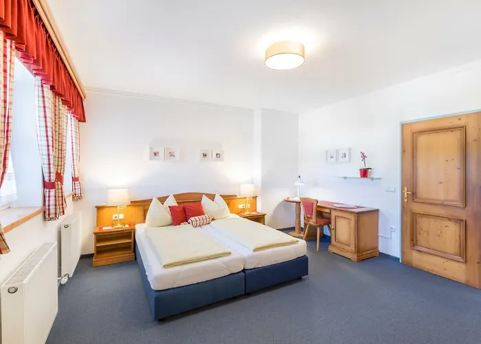 Garni Noeserlgut 호텔 4*