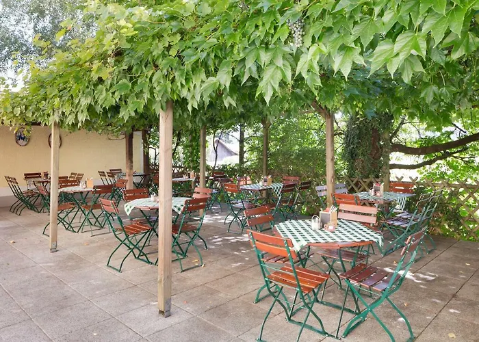 Garni Noeserlgut Hotel Linec